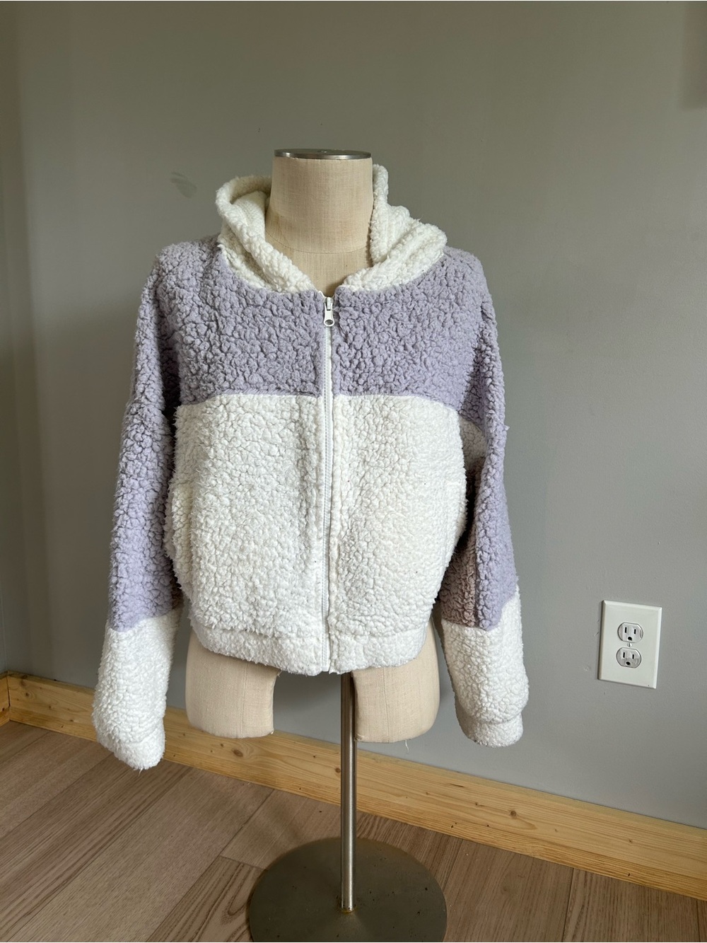 Colorblock Sherpa Zip Hoodie Jacket - White & Light Lavender